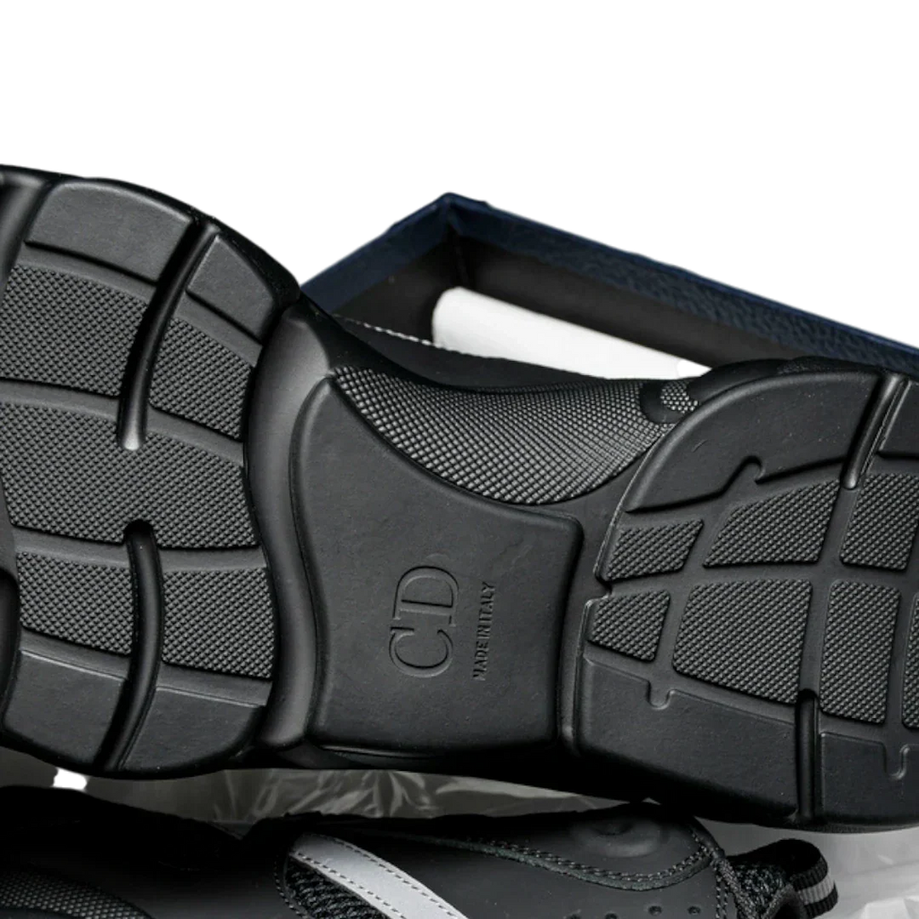 B22 'Black Silver'