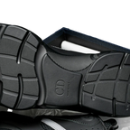 B22 'Black Silver'
