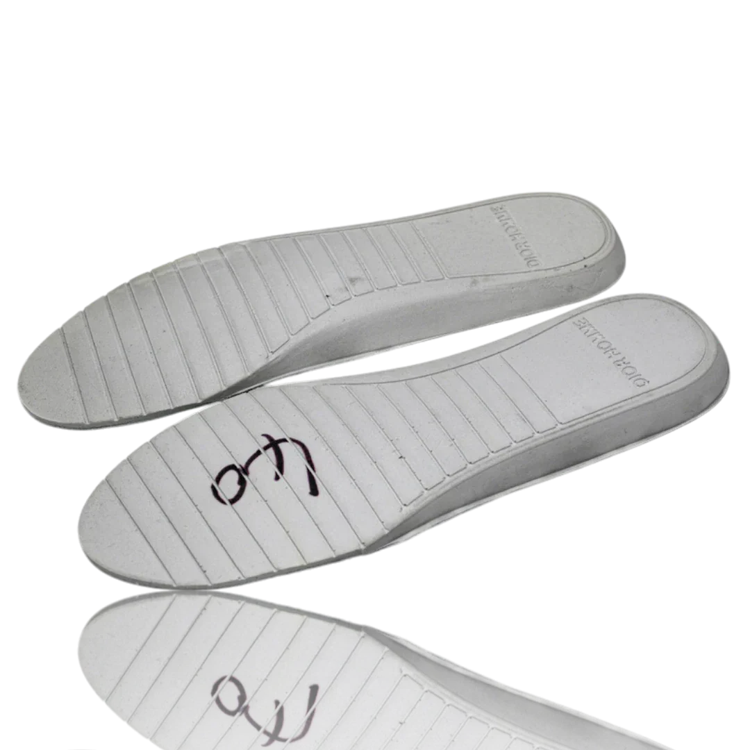 B22 'White Black'