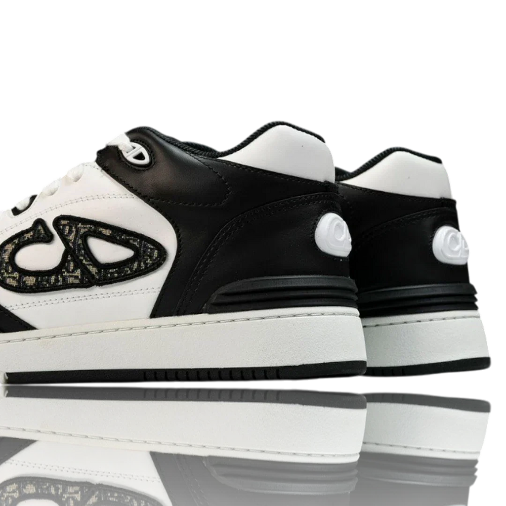 B57 Mid 'Oblique Black'