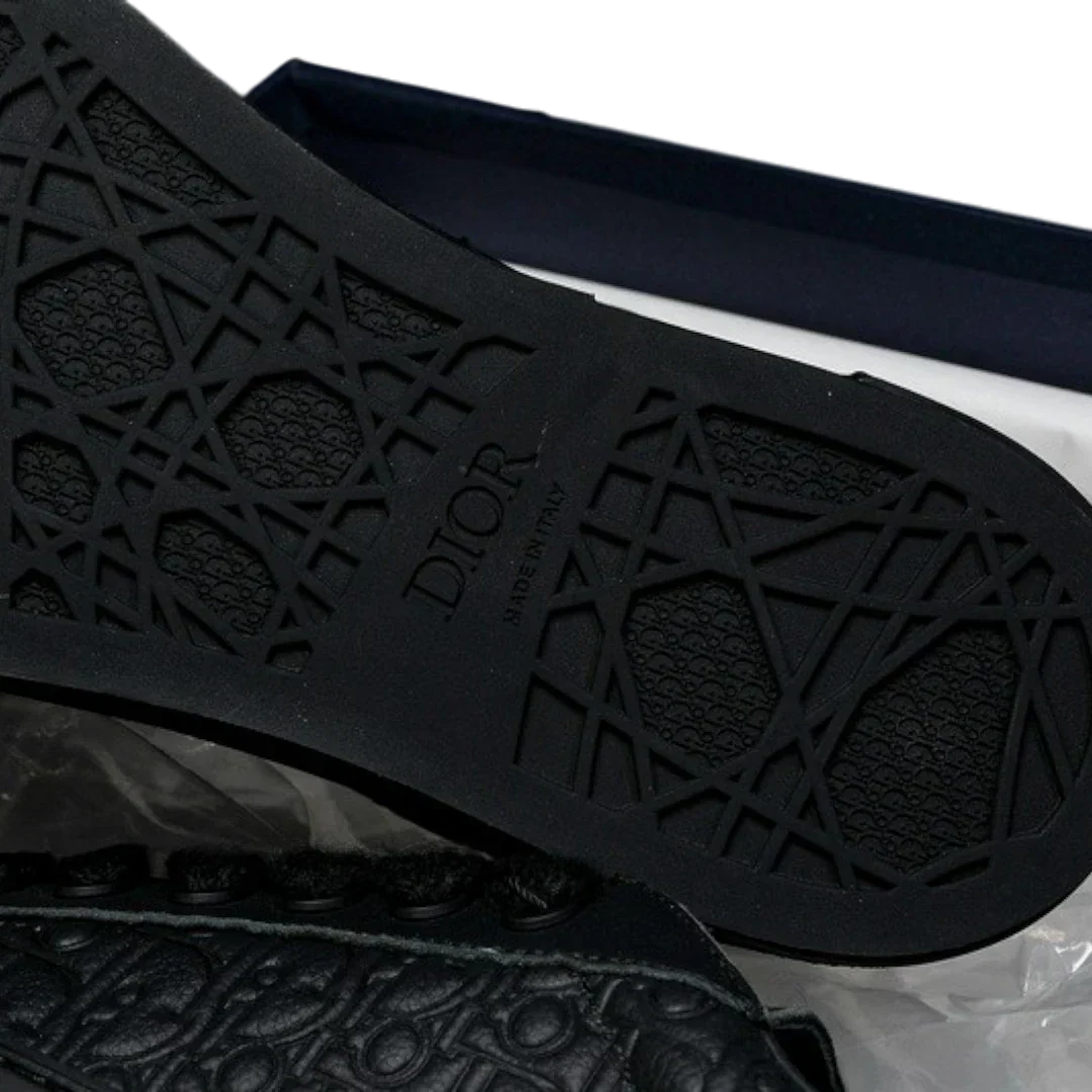 B33 Gravity Leather 'Oblique Triple Black'