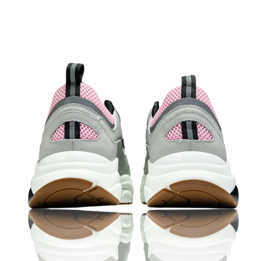 B22 'Pale Pink Grey'