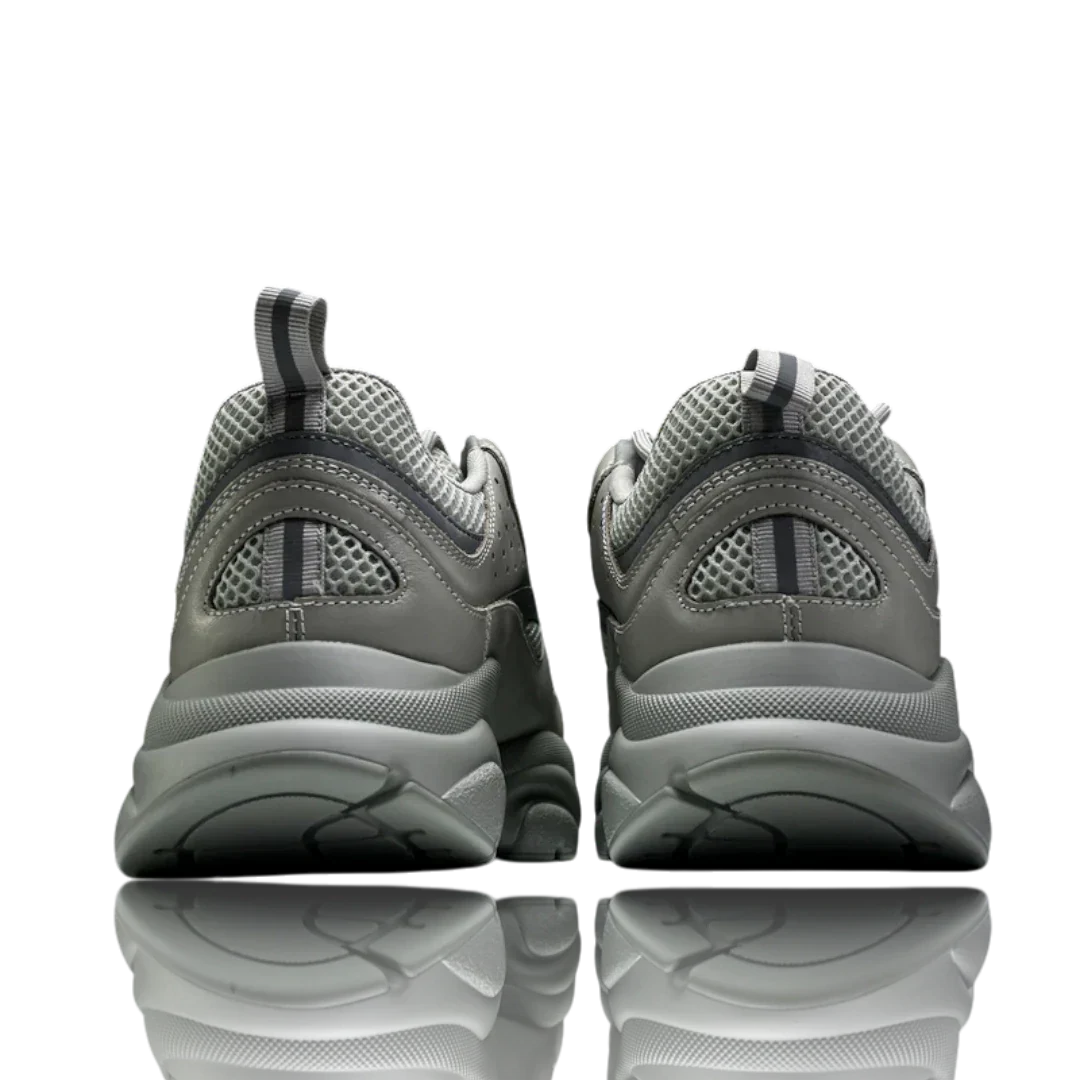 B22 'Triple Grey'