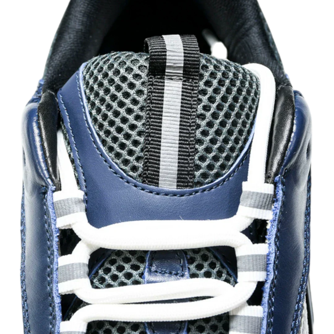B22 'Blue Black'