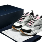B22 'Pale Pink Grey'