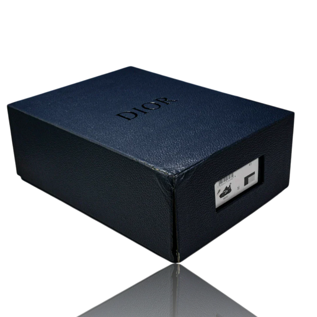 B22 'Black Silver'