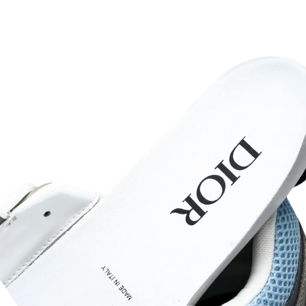 B22 'White Blue'
