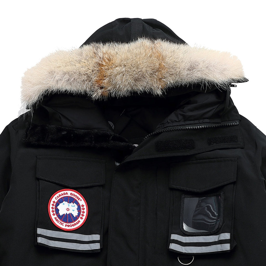 Canada Goose Snow Mantra Down Jacket – Black (Women’s)