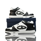 B57 Mid 'Oblique Black'