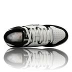 B57 Mid 'Oblique Black'