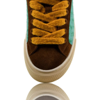 B33 'Turquoise Brown'