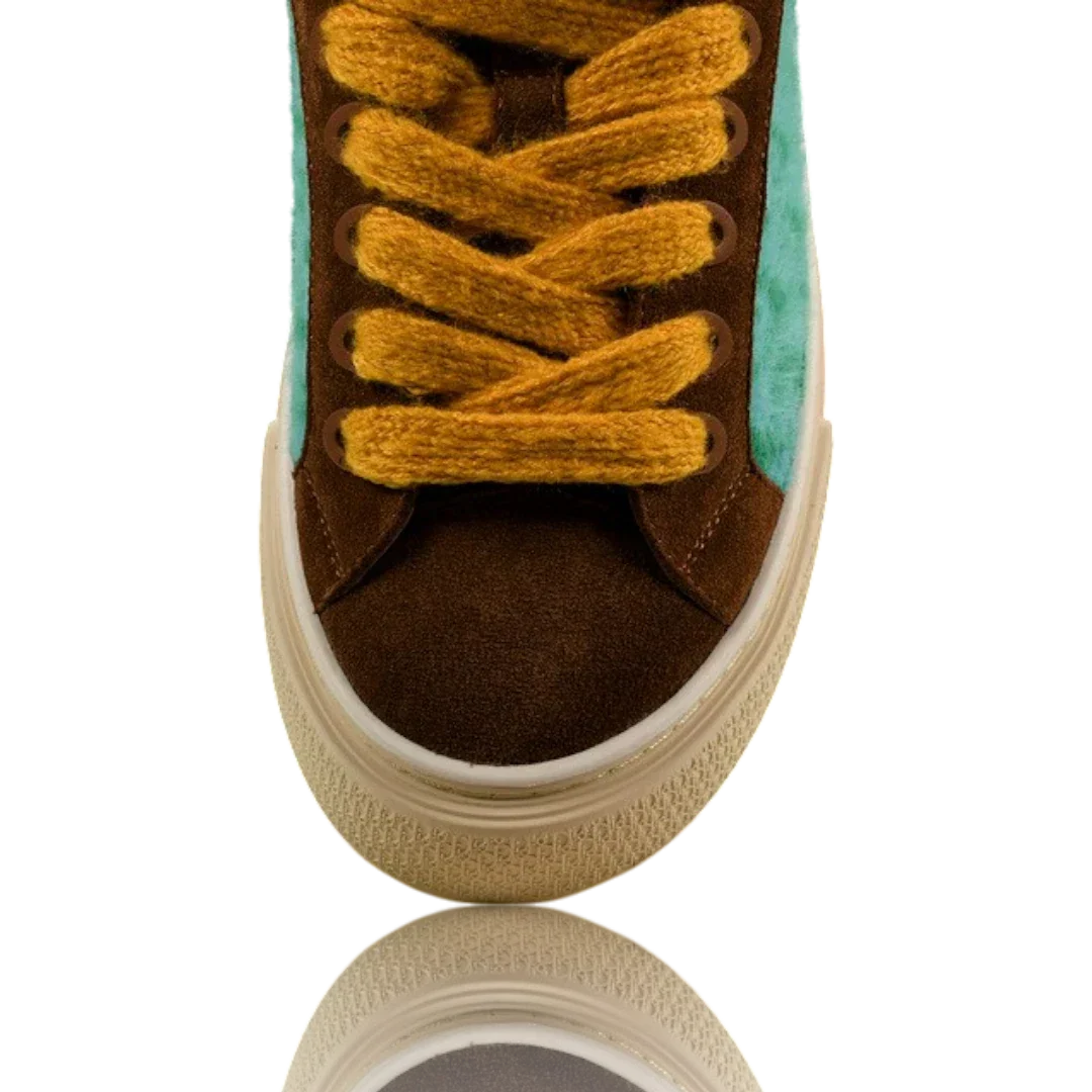 B33 'Turquoise Brown'