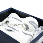 B22 'White Silver'