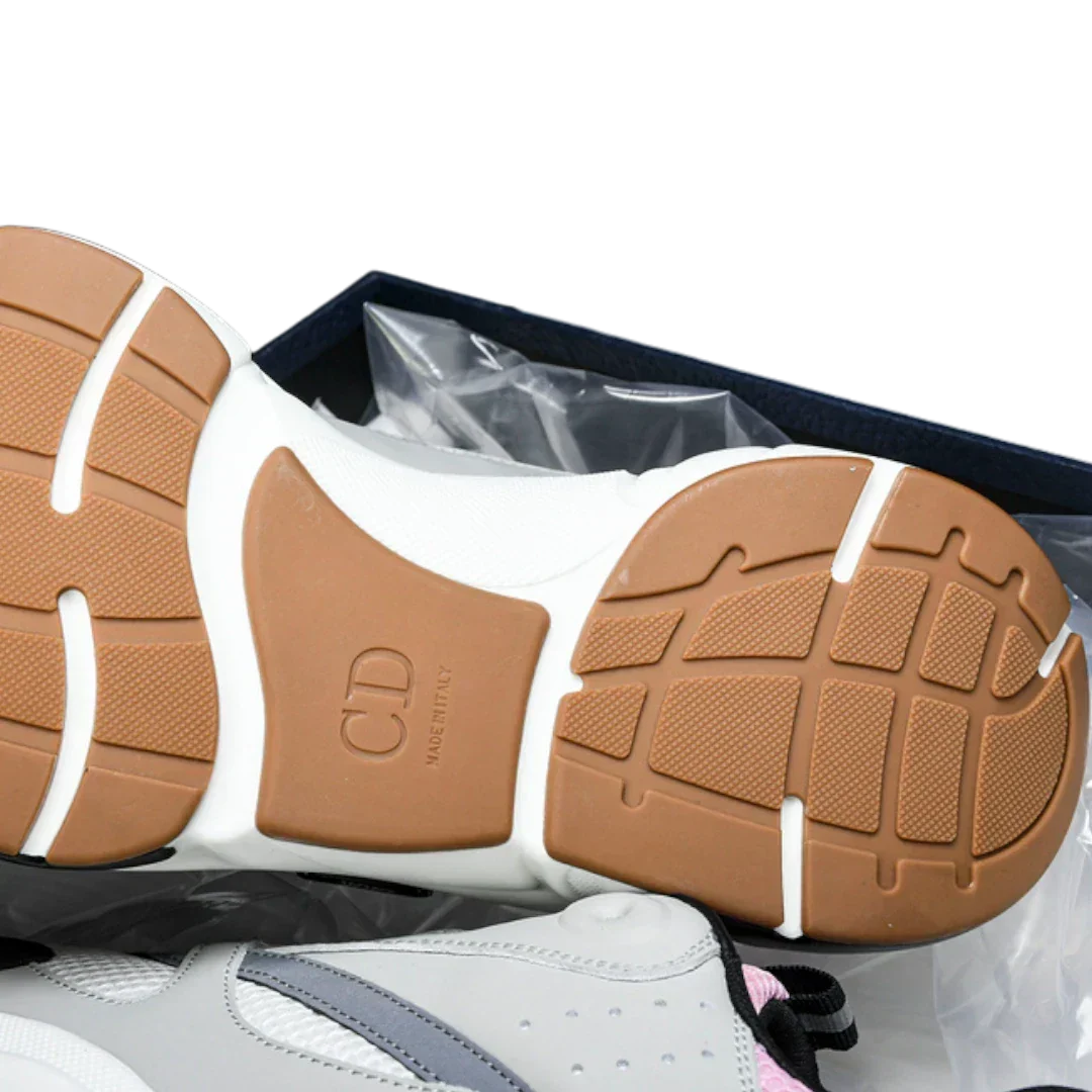 B22 'Pale Pink Grey'