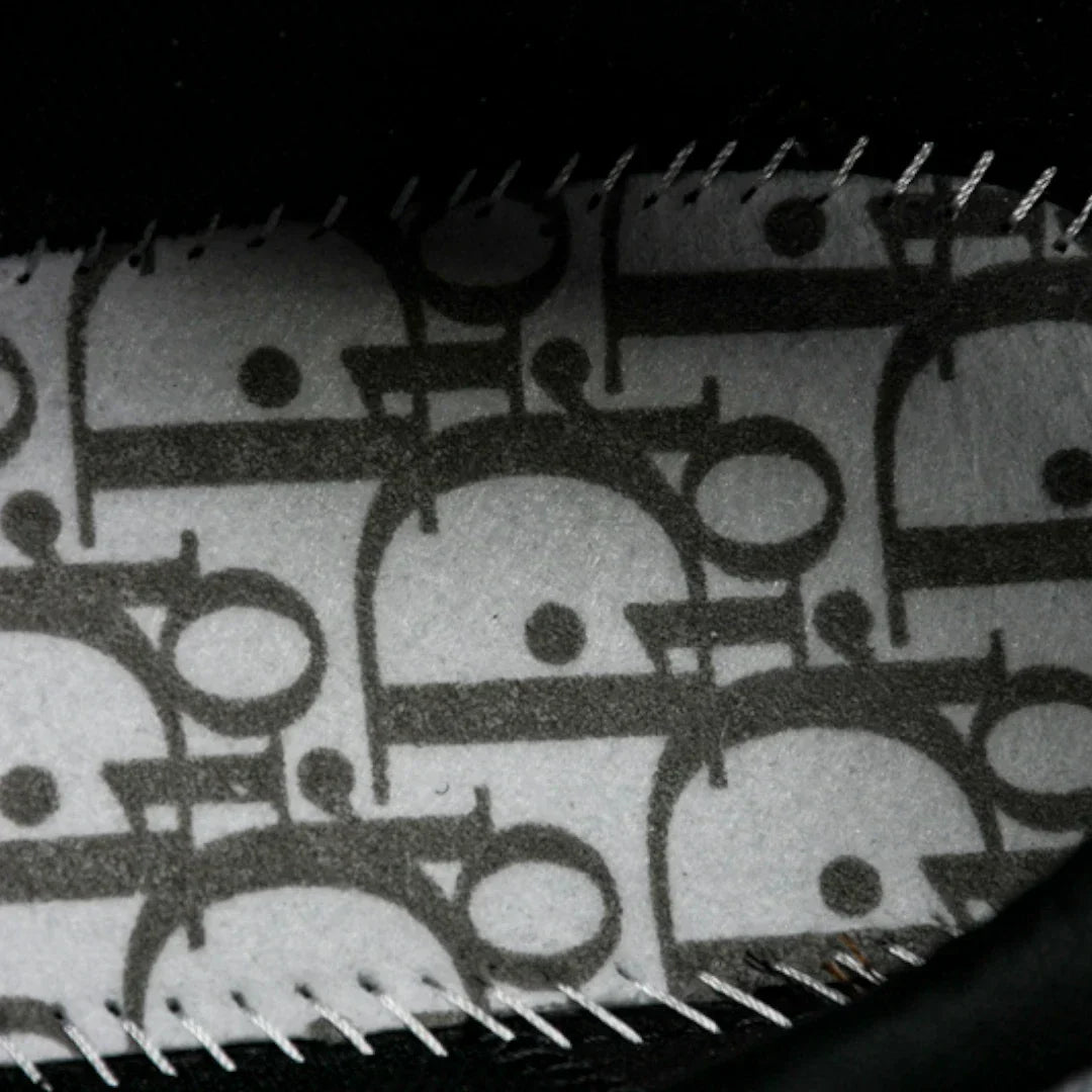 B30 Reflective 'Grey Anthracite'