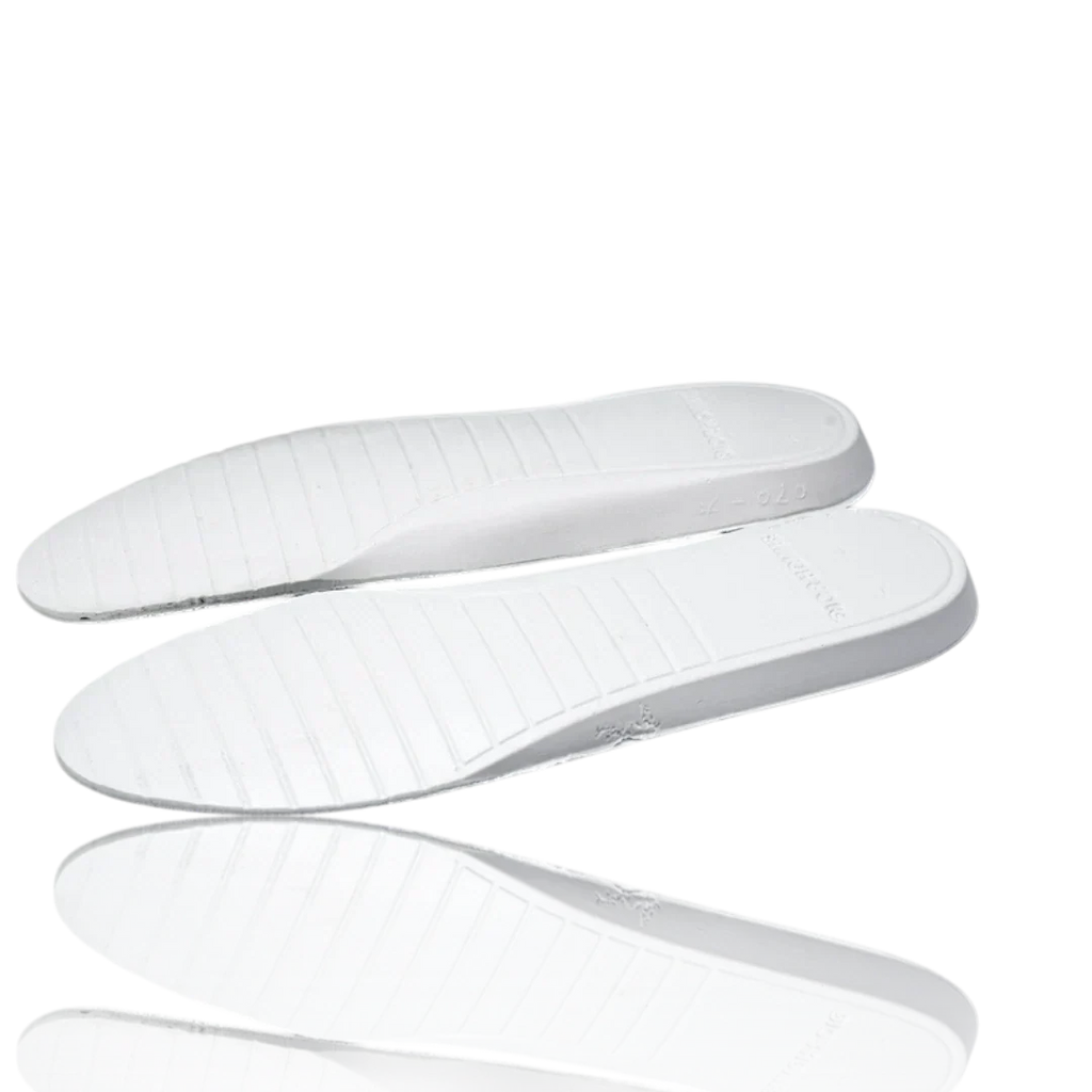 B22 'White Blue'