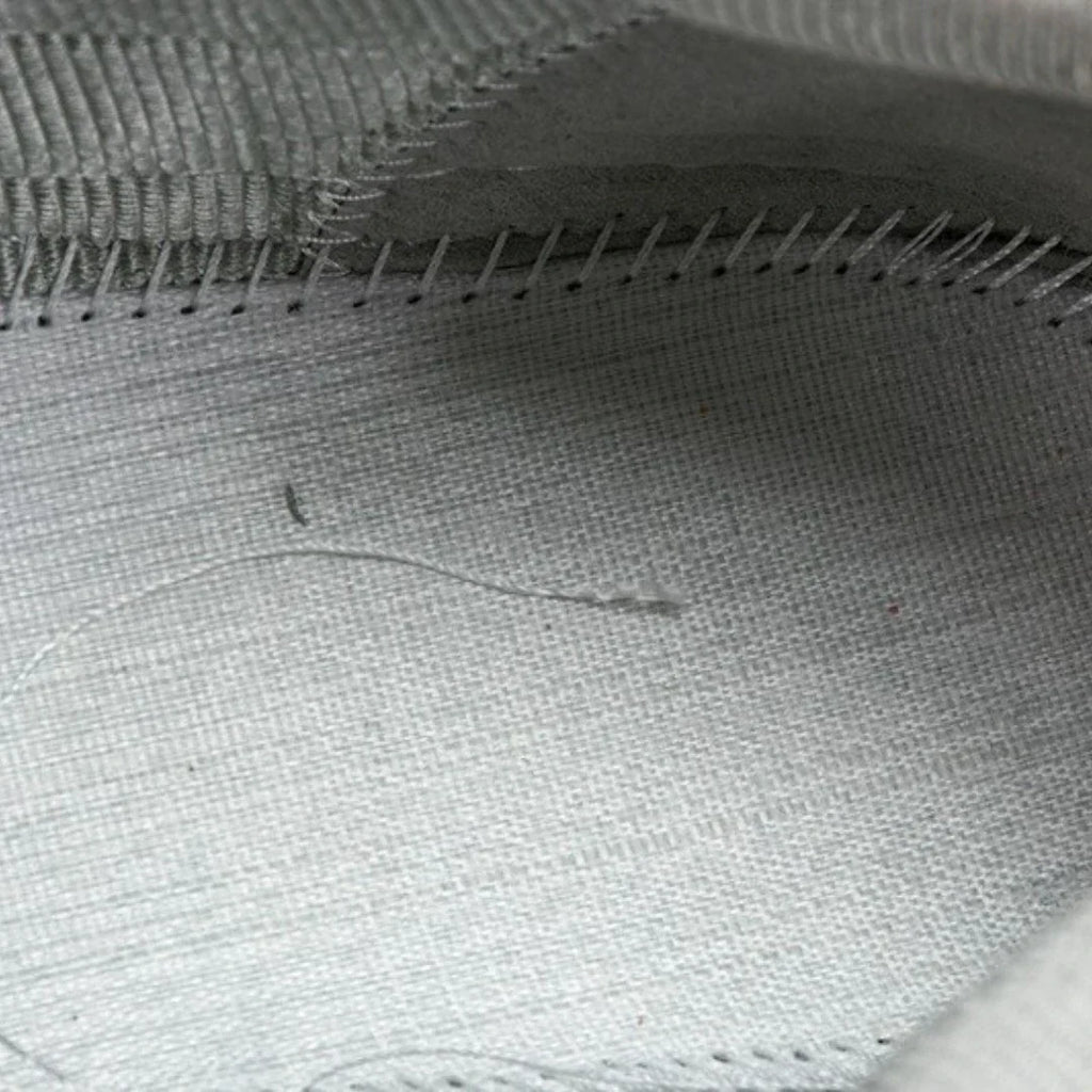 B57 Mid 'Oblique Grey'