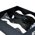 B22 'Black'