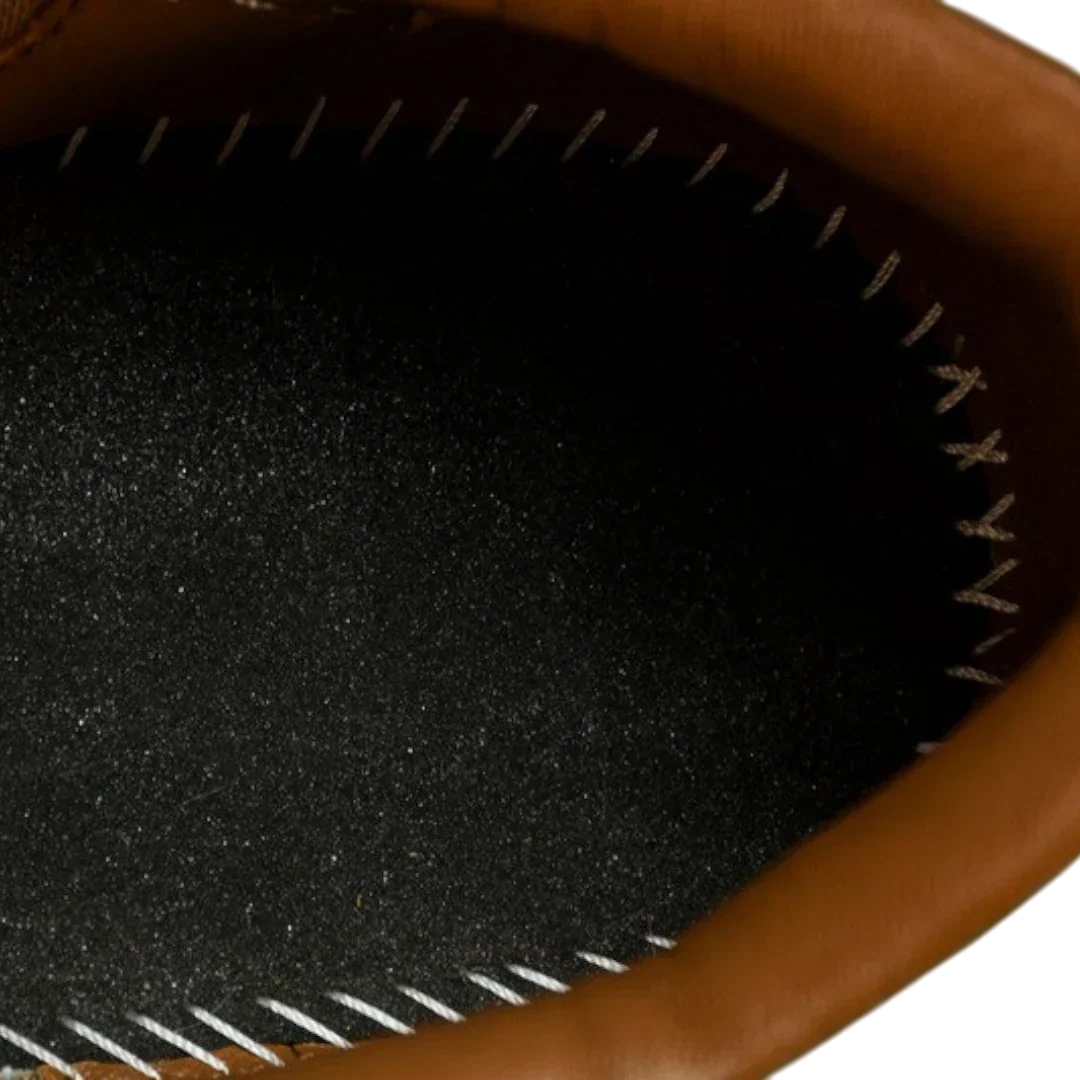 B33 'Turquoise Brown'