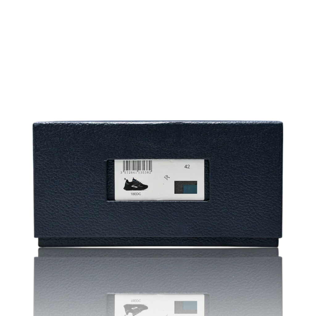 B22 'Reflective Black'