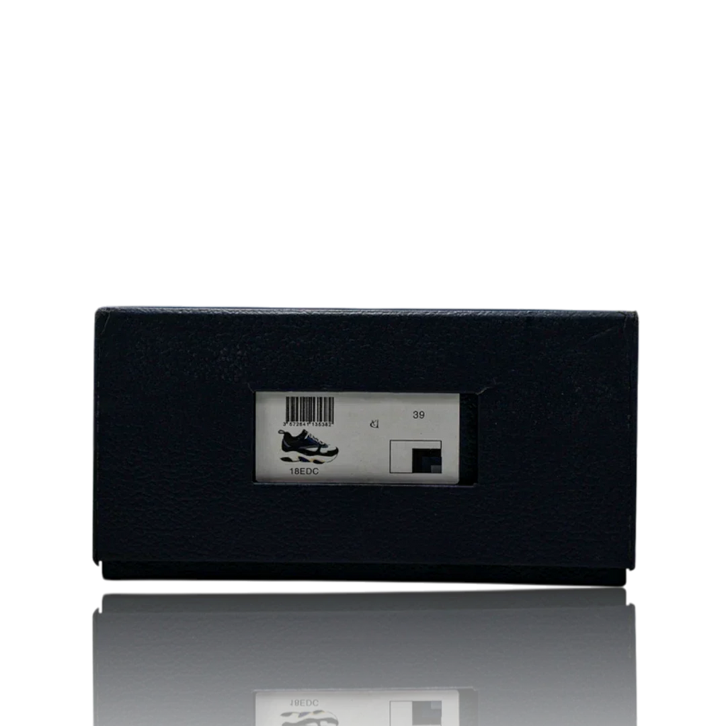 B22 'Blue Black'