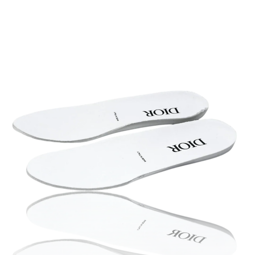 B22 'White Beige Silver'