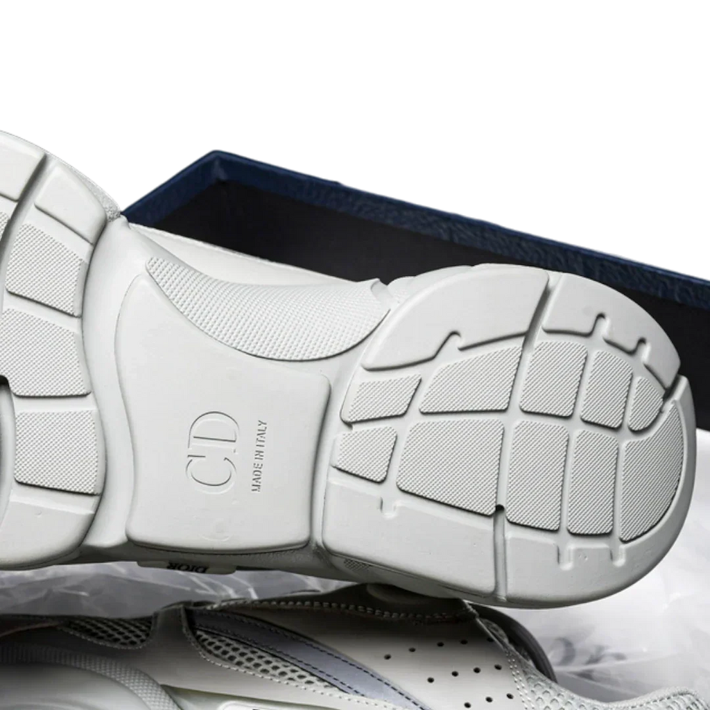 B22 'Triple Grey'