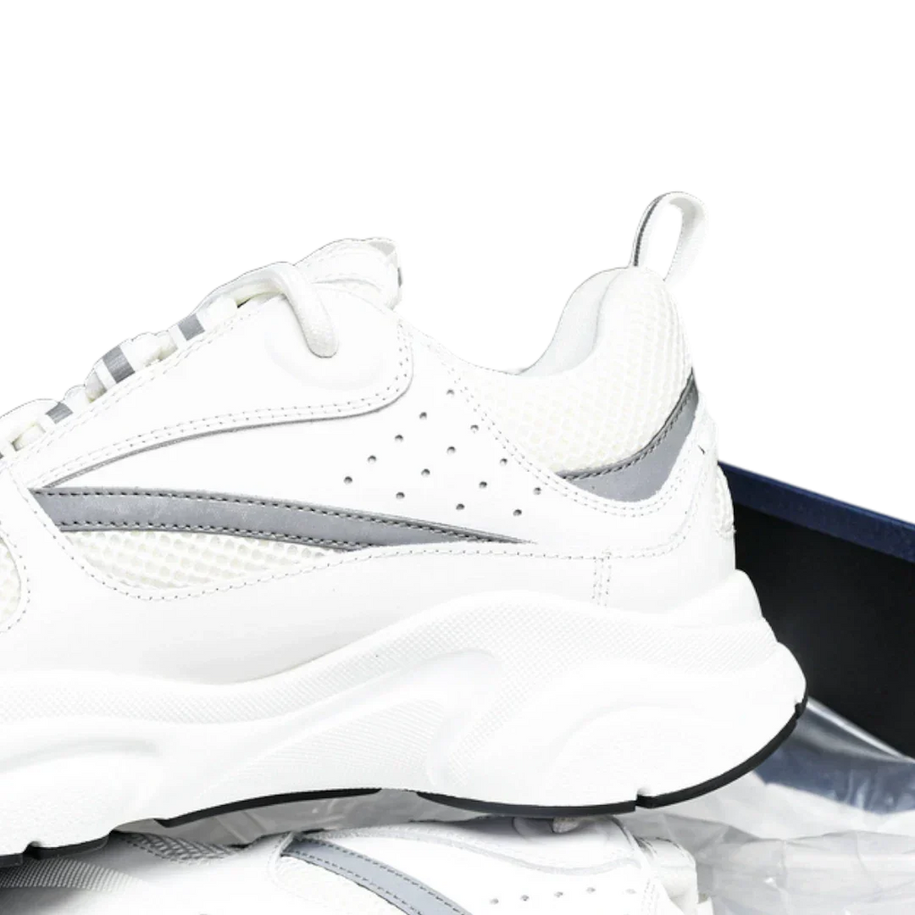 B22 'White Silver'