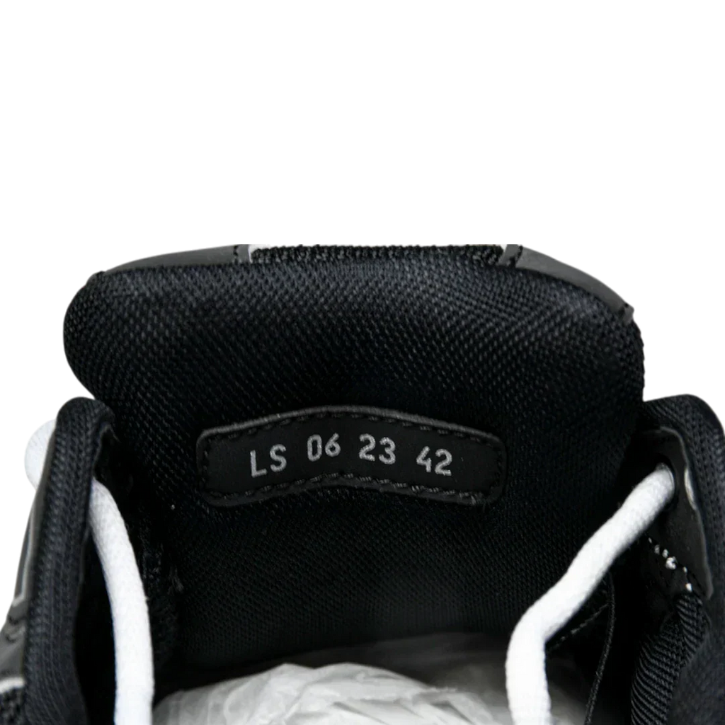 B30 Reflective 'Black White'