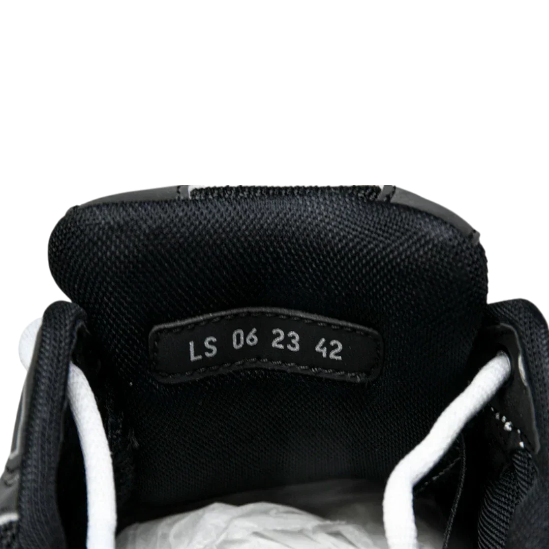 B30 Reflective 'Black White'