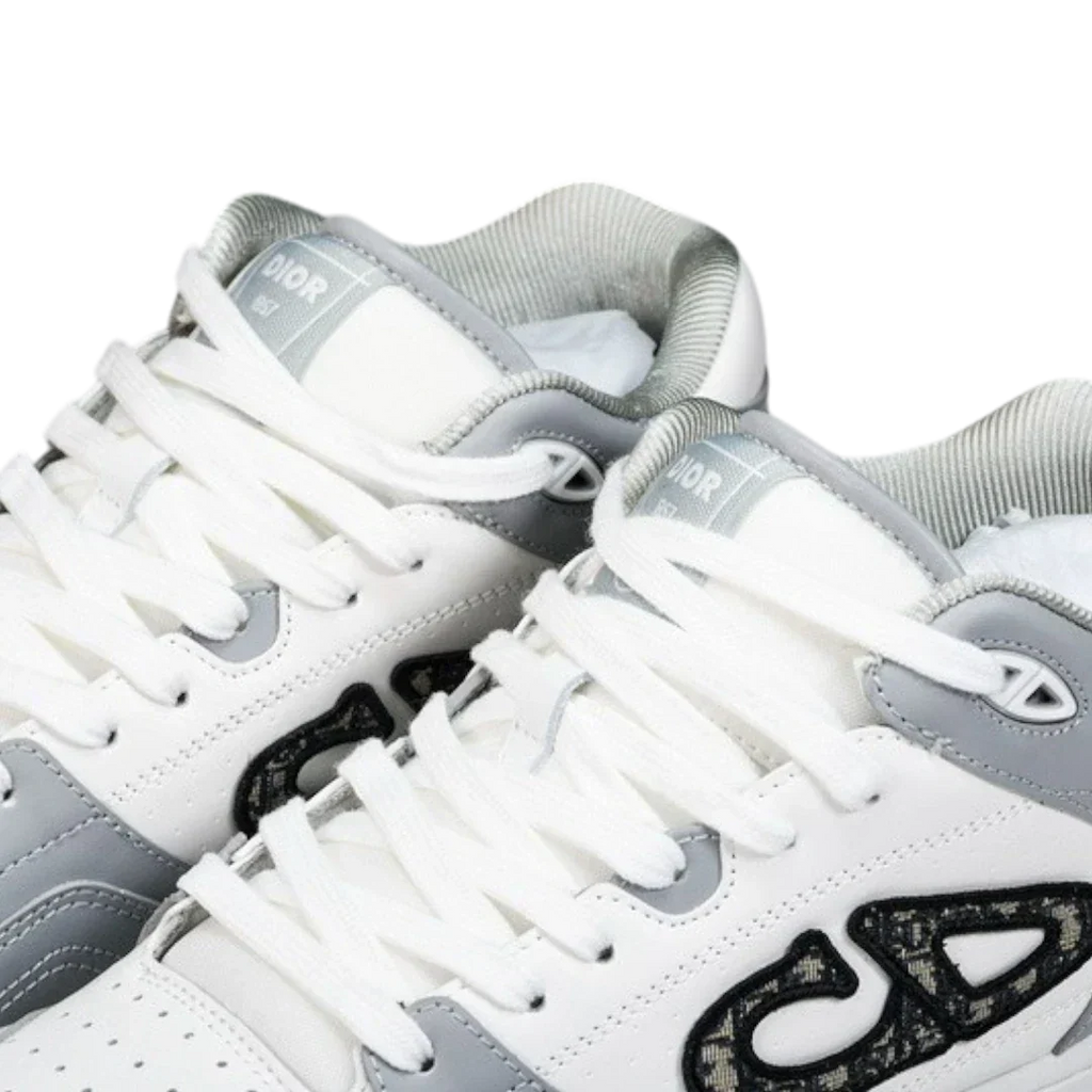 B57 Mid 'Oblique Grey'