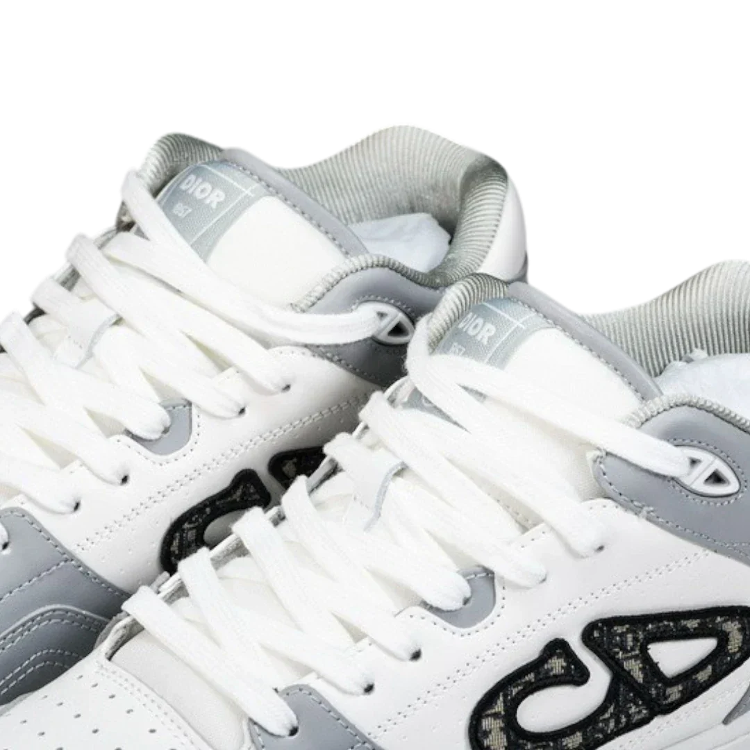 B57 Mid 'Oblique Grey'