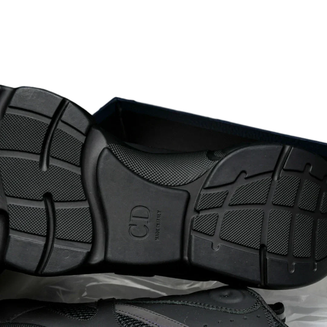 B22 'Reflective Black'