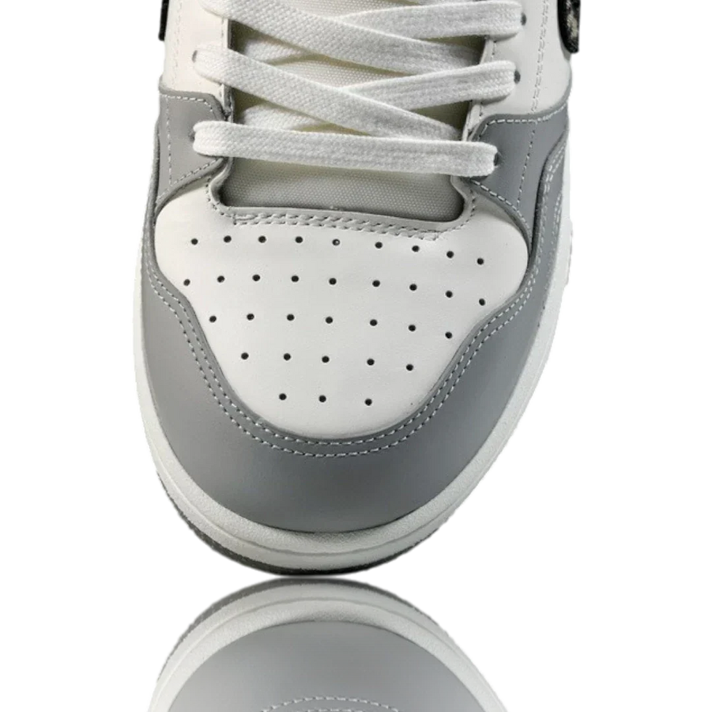 B57 Mid 'Oblique Grey'