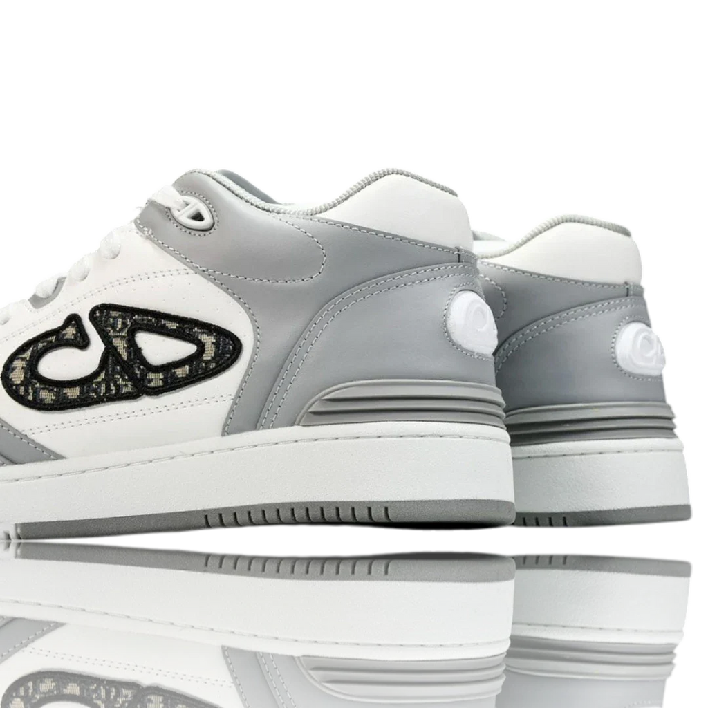 B57 Mid 'Oblique Grey'