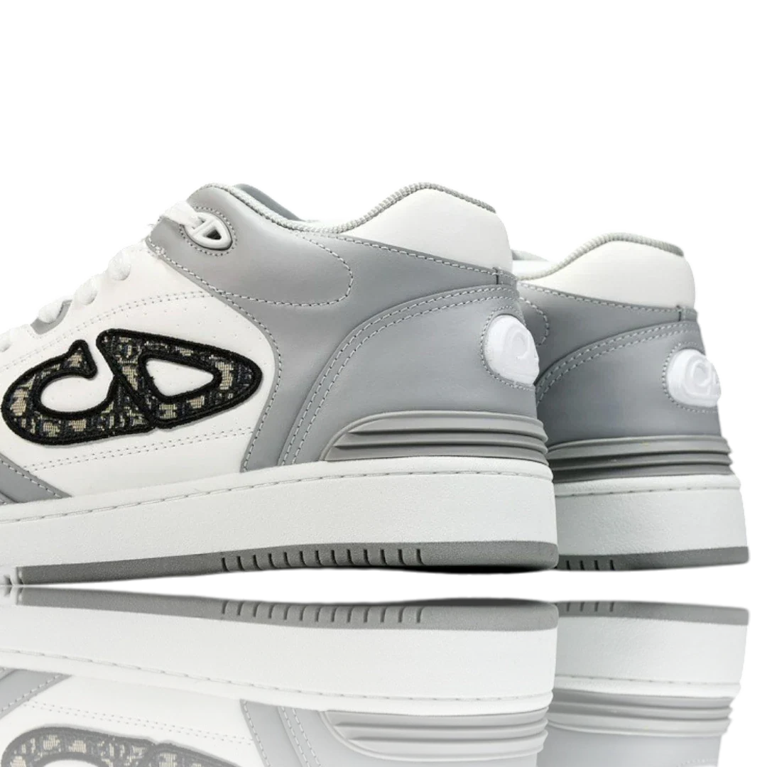 B57 Mid 'Oblique Grey'