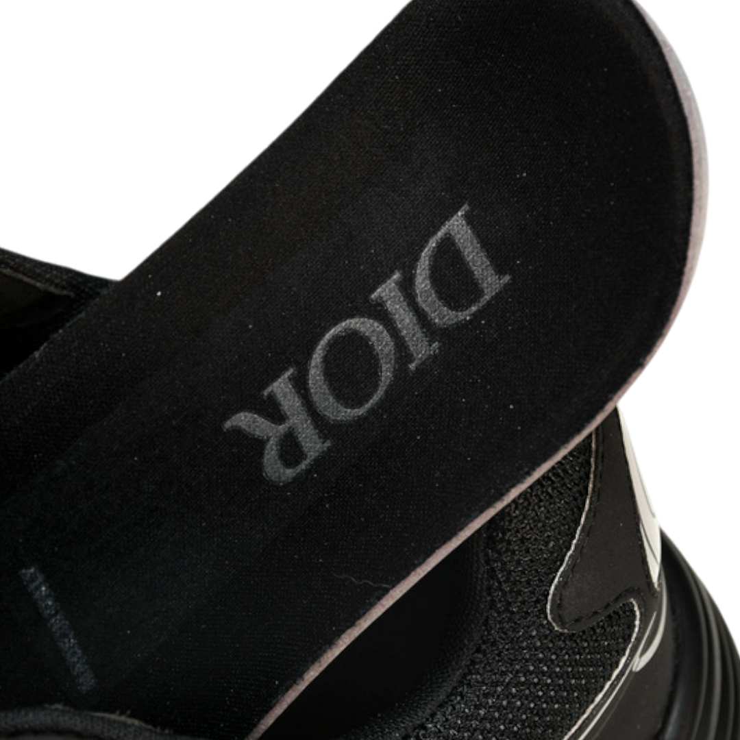 B30 Reflective 'Triple Black'