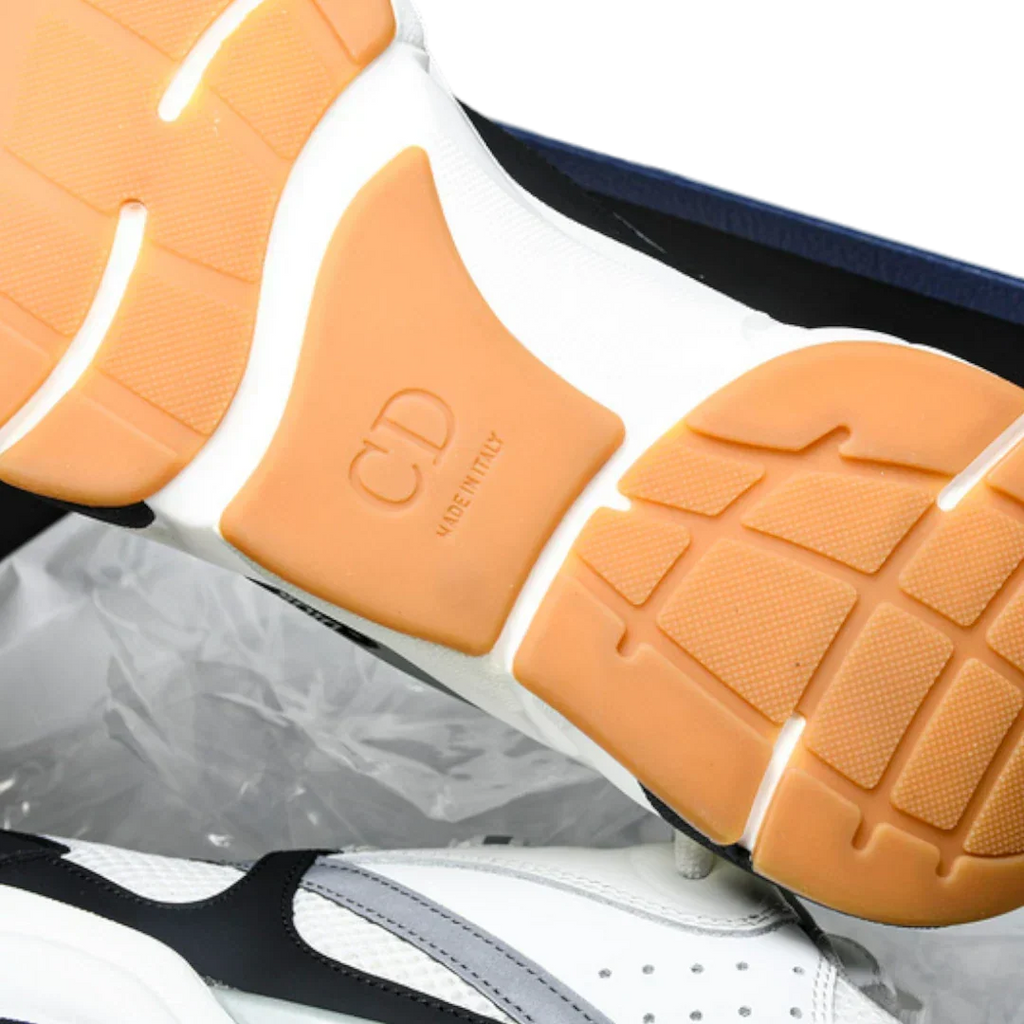 B22 'White Black'